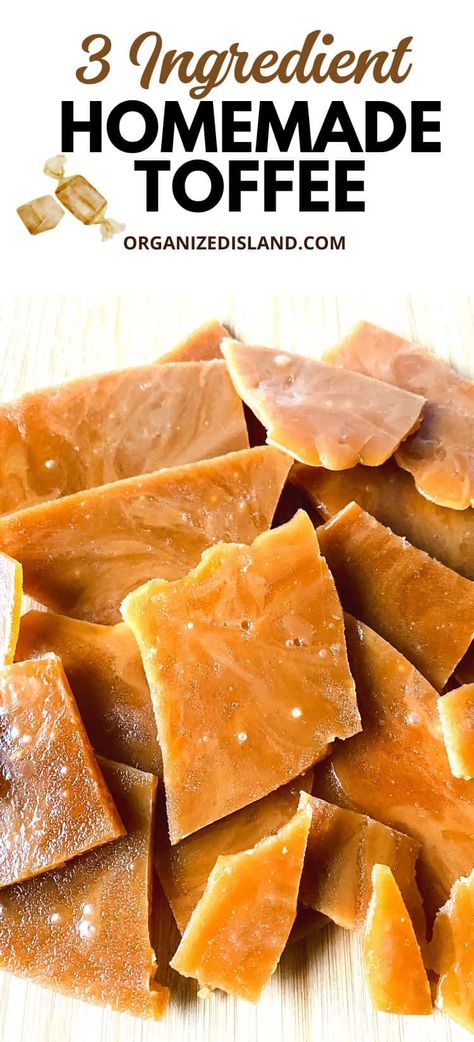 Diy Toffee, Homemade Toffee Candy, Homemade Toffee Recipe, English Toffee Recipe, Easy Toffee, Homemade Toffee, Easy Candy Recipes, Toffee Candy, Toffee Recipe