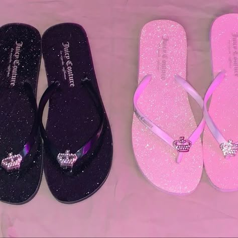 Juicy Couture flip flops Juicy Couture Platform Sandals, Juicy Couture Aesthetic Outfits, Juicy Couture Flip Flops, Juicy Couture Slides, Juicy Couture Sandals, Y2k Flip Flops, Juicy Couture Slippers, Juicy Couture Aesthetic, Juicy Couture Clothes