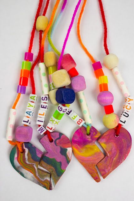 How to Make Best Friend Clay Necklaces with Kids- Such a fun and easy craft for the whole family! Stripey Socks, Friendship Crafts, Scout Projects, Clay Necklaces, Gifts For Best Friend, Clay Crafts For Kids, Diy Valentines Decorations, Girls Group, Kindergarten Lessons