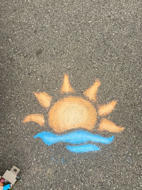 What To Draw With Chalk Outside, Chalk Art Inspo Easy, Summer Marker Drawings, Cute Chalk Art Ideas, Chalk Art Easy Summer, Calk Art Easy, Chalk Inspo Easy, Chalk Drawings Ideas, Summer Chalk Ideas