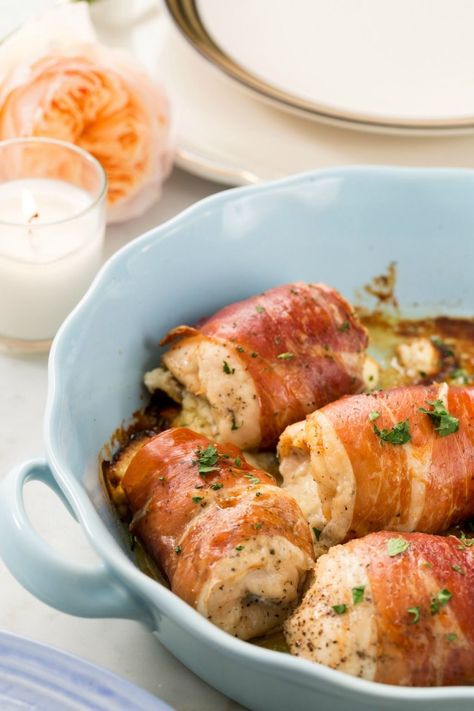 Boursin-Stuffed Chicken | delish #entrees #dinner French Dinner Recipes, Boursin Chicken, French Food Recipes, Easter Dinner Menus, Easy French Recipes, French Dinner, Easter Dinner Recipes, French Recipes, Breast Recipe