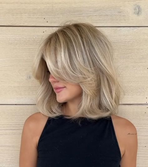 Money Bob Haircut, Old Money Medium Haircut, Blowdry Hairstyles Medium Hair, Blonde Bob Blowout, Parent Trap Hair, Wavy Short Blonde Hair, Old Money Long Bob, Old Money Blonde Short Hair, Long Bob Face Framing Layers