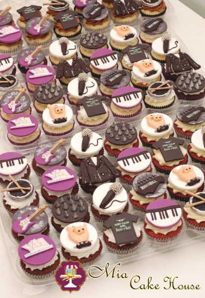 Rock And Roll Cupcakes, Cake Supply Store, Rock Baby Showers, Rock Cake, Baking Decorating, Muffin Cake, Cake Supplies, Rock Baby, Roll Cake