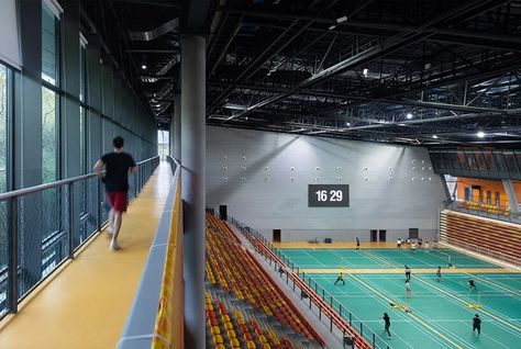 URBANUS' gymnasium in china is inspired by its mountain surroundings School Gymnasium Design, Gymnasium Design, School Gymnasium, Landscape Stairs, Truss Structure, Indoor Gym, Steel Trusses, Architecture Images, Tower House