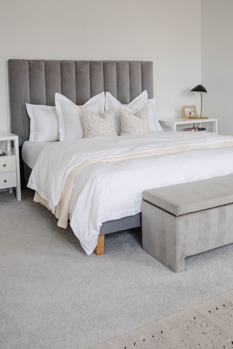 Nuetral King Bed, Super Modern Bedroom, King Size Bed With Headboard, Super King Size Bed Ideas, Styling King Size Bed, Super King Bed Ideas, King Size Bed Master Bedrooms Ideas, Bed Setting Ideas, Grey Bed Styling