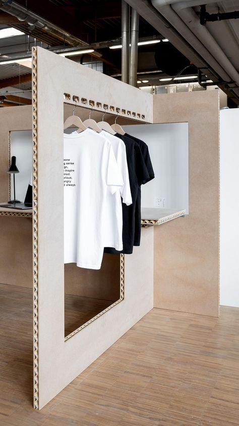 Pop-Up! Build your store. 🛒 • Our ‚Fold‘ pop-up consists of a single element that is easy to unfold. • Table, hanging system, screen: A… | Instagram Cool Pop Up Shops, Pop Up Concept Store, Unique Vendor Booth Displays, Temporary Exhibition Space, Apparel Pop Up Display, Store Booth Design, Shirt Display Ideas Retail Store Design, Store Pop Up, Fair Stand Design Exhibitions Ideas