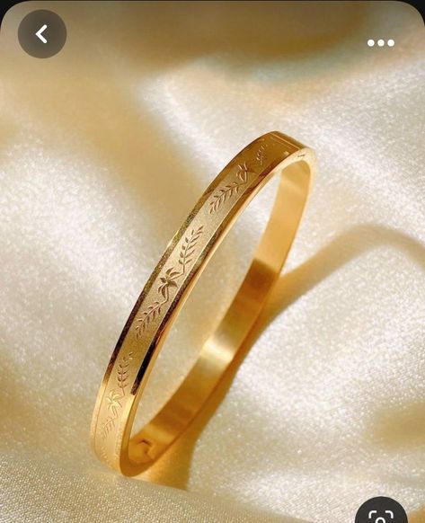 Simple Gold Bangles Indian, Kada Design, Gold Bangle Watch, Simple Gold Bangle, Plain Gold Bangles, Jewelry Closet, Gold Bangles Indian, Unique Gold Jewelry, 2024 Jewelry