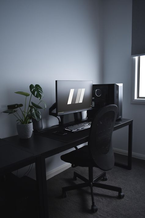 Best Pc Setup, Desk Idea, Gaming Desk Setup, Dream Desk, Computer Desk Setup, Gamer Setup, Desk Setups, Home Studio Setup, Pc Setups