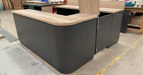 CHECK OUT OUR CHECKOUTS!!! 👀 Bespoke Counters 📐Designed, 🛠 Manufactured ready for delivery 🚛 The main U-shaped counter features ✅ Curved corner feature ✅ Hinged saloon door with heavy-duty hinges, ✅ Flip-up counter top with lift assist & 'soft close', ✅ Storage cupboards and shelves The second I shaped straight counter features ✅ Lockable draws with premium metal handles ✅ Till point and IT cable management for POS integration Materials used Natural Halifax Oak MFC Counter top & cla... Pos Counter Design, Retail Sales Counter, Shop Counters, Shop Counter Design, Heavy Duty Hinges, Reception Desks, Shop Counter, Counter Design, Bar Counter