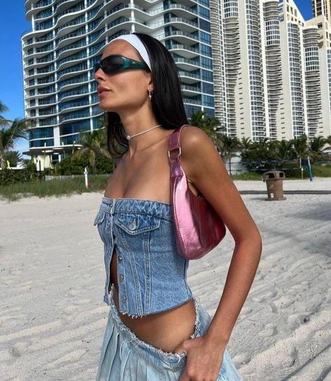 Bandeau Top Outfit, Denim Corset Outfit, Denim Vest Outfit, Denim Tube Top, Tube Top Outfits, Outfit Aesthetics, Denim Corset Top, Corset Outfit, Vest Outfit