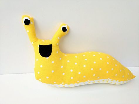 Banana slug Banana Slug Tattoo, Slug Plush, Sew Toys, Banana Slug, Jobs Daughters, Yellow Banana, Yellow Animals, Plush Pattern, Slug