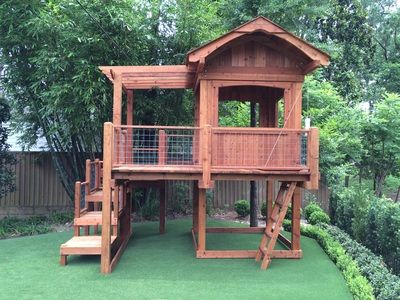 Backyard Playset, Kids Backyard, Tree House Plans, Tree House Diy, Backyard Playhouse, Backyard Swings, Build A Playhouse, Tree House Kids, Tree House Designs