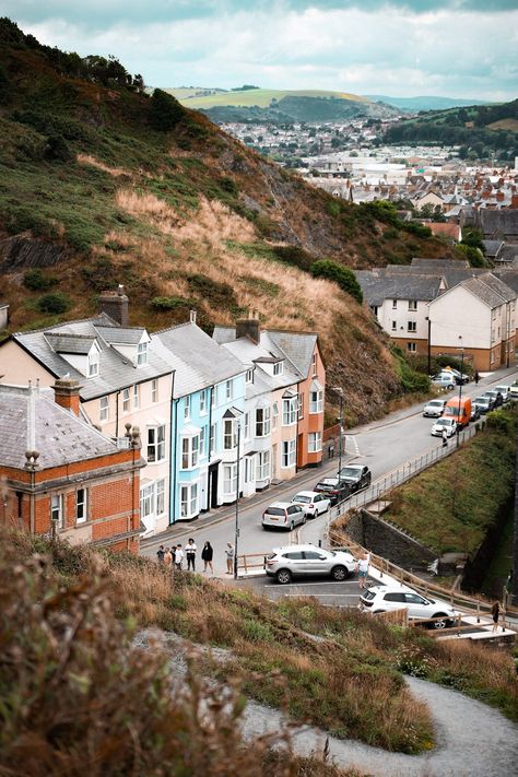 Aberystwyth Wales, Uk Holiday Destinations, Welsh Landscape, Uk Holiday, Norfolk Broads, Cardiff Wales, St James' Park, West Wales, Beautiful Town