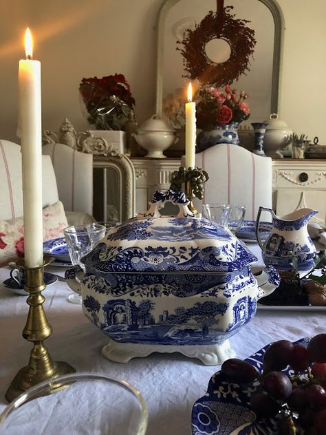 A Festive Table with SPODE's Blue Italian... | The Hill House Diaries San Francisco Apartment Decor, Hill House Vintage, Antique Table Setting, Spode Blue Italian, Vintage Table Setting, Chinoiserie Christmas, Dining Room Blue, Blue And White Chinoiserie, Blue White Decor