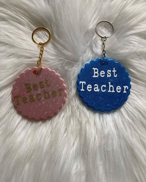 DD Resin on Instagram: “BEST TEACHER 👩‍🏫 👨‍🏫❤️ More teacher keyring/keychains. These come in more solid colours 😊 These are £3.99 plus £1 postage Please DM me…” Teachers Day Special, Clay Keychain, Teacher Day, Teachers Day Gifts, Resin Jewellery, Best Teacher, Keychains, Personalized Items, Solid Color