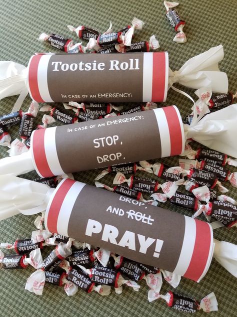 Agape gift idea. Stop, Drop and...Pray! Designed our own tootsie rolls using recycled cardboard rolls. I like using white plastic tablecloths to cover the rolls before attaching tootsie roll wrapper. Tootsie Roll Gift Ideas, Emmaus Walk, Homecoming Poster, Homecoming Poster Ideas, Agape Gifts, Christmas Candy Crafts, Tootsie Rolls, Toilet Roll Craft, Cardboard Rolls