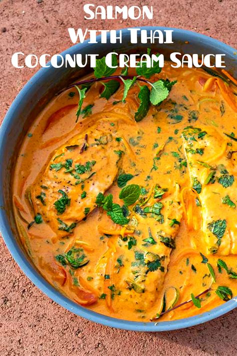 salmon pieces in thai coconut cream sauce Asian Plates, Alaskan Recipes, Healthy Fish Dinners, Coconut Cream Sauce, Salmon Keto, Salmon Curry, Creamy Pesto Sauce, Thai Spices, Vegetarian Recipes Dinner Healthy