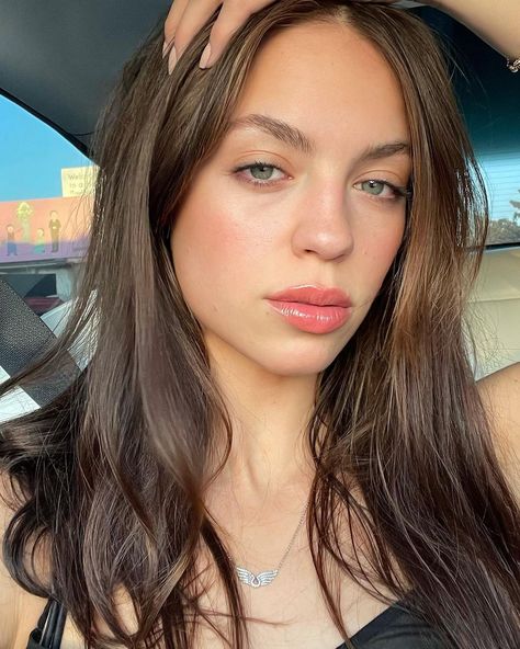 Claudia Sulewski, Prettiest Celebrities, Ginger Hair Color, Pretty Females, Face Card, On My Way, Dream Hair, Ginger Hair, Iconic Women