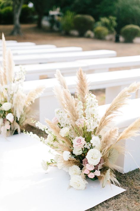 A chic, laid-back wedding in the South of France | Antibes Real Weddings Chic Wedding Style, Fact About Me, Wedding Isles, Dried Flowers Wedding, Laid Back Wedding, Church Wedding Decorations, Tennis Fan, Grass Wedding, Wedding Aisle Decorations