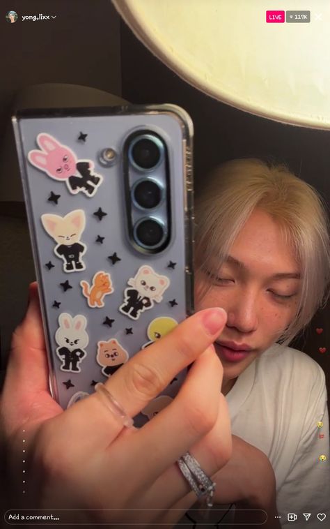 Felix From Stray Kids, Kids Phone Cases, Android Organization, Stray Kids Kpop, Friends Phone Case, Kpop Phone Cases, Diy Phone Case Design, Scrapbook Quotes, Samsung Galaxy Phones