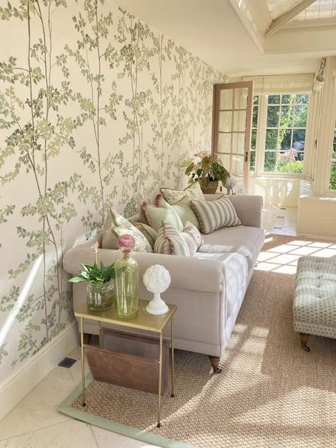 Elegant Orangery Interior Conservatory Ideas Interior, Orangery Interior, Country Cottage Bedroom, Bespoke Headboards, House Interior Inspiration, Gorgeous Sofas, Country House Interior, Traditional Homes, Cosy Spaces