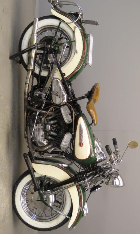 Motor Wallpaper Motorcycles, 1950s Motorcycle, Indiana Motorcycle, Vintage Motorcycle Photos, Futuristic Cars Concept, Indian Motorbike, Vintage Moped, Old School Motorcycles, Vintage Indian Motorcycles