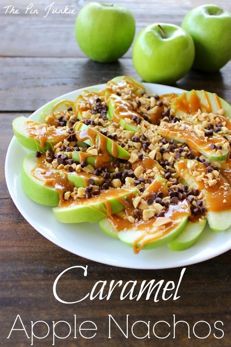 Best Caramel Apple Recipe, Caramel Apple Recipes, Caramel Apple Nachos, Apple Nachos Recipe, Apple Nachos, Caramel Apples Recipe, Caramel Apples Easy, Easy Caramel, Nachos Recipe