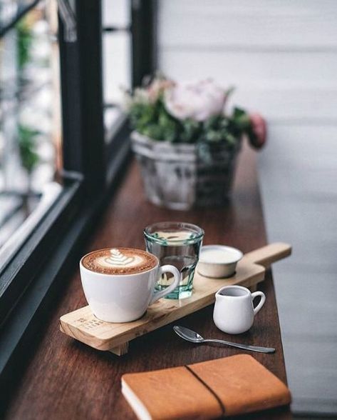 / Coffee Board, Coffee Culture, Coffee Photography, Food Blogs, Coffee Latte, A Cup Of Coffee, But First Coffee, Coffee Cafe, Latte Art