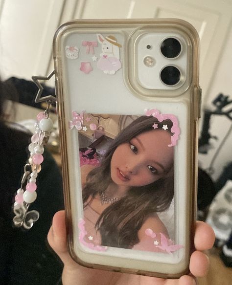 Iphone And Airpods, Clear Phone Case Design, Kpop Phone Cases, Iphone Airpods, Baby Pink Aesthetic, Kawaii Sanrio, Cute Iphone, Airpods Cases, Phone Inspiration