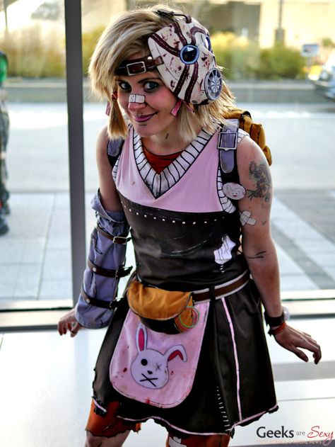 Tiny Tina (Borderlands) – Comiccon de Québec 2014 Plus Tiny Tina Borderlands, Best Costume Ever, Borderlands Cosplay, Creative Cosplay, Borderlands Series, City Comic, Tiny Tina, Monster High Custom, Cosplay Tips