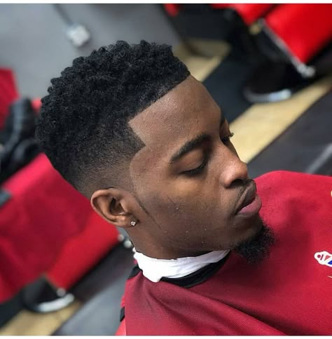 Black Fade Haircut, Afro Fade Haircut, Afro Hair Fade, Fashionable Haircuts, Waves Hairstyle Men, Mid Fade Haircut, Men Fade Haircut Short, Taper Fade Curly Hair, Hair Twists Black