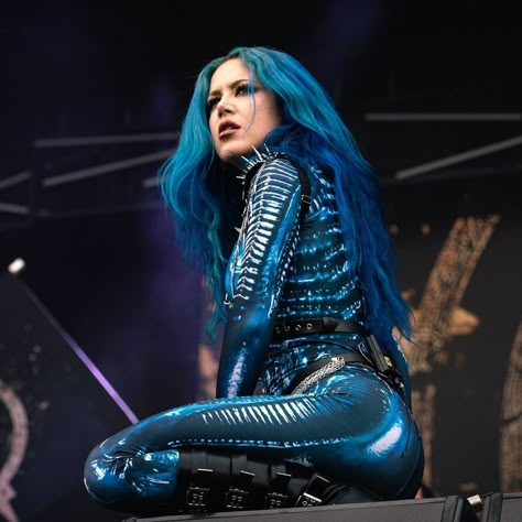 Alissa White Gluz Alissa White Gluz, Catsuit Outfit, Ladies Of Metal, Alissa White, Metal Chicks, Heavy Metal Girl, The Amity Affliction, Women Of Rock, Glam Metal