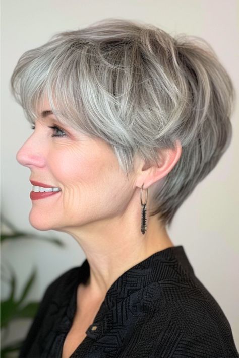 Textured Silver Pixie with Long Top Pixie Hairstyle For Women Over 50. Gray Long Pixie Haircut, Gray Pixie Haircut Over 50, Layered Pixie, Flattering Hairstyles, Short Silver Hair, Grey Hair Styles For Women, Short Haircuts For Women, Short Grey Hair, Edgy Short Hair