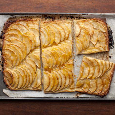 French Apple Tart Recipe, Apple Tarte, French Apple Tart, Apple Tart Recipe, Healthy Recipes Easy Snacks, Homemade Pastries, Apple Tart, Barefoot Contessa, Expensive Taste