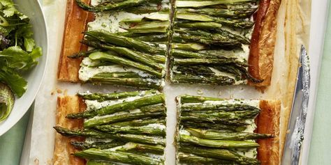 asparagus ricotta tart Easter Appetizers Easy, Ricotta Tart, Easter Food Appetizers, Mothers Day Dinner, Easter Appetizers, Puff Pastry Tart, Best Vegetarian Recipes, Roasted Asparagus, Asparagus Recipe