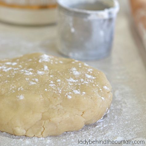 Sweet Pie Dough Sweet Pie Dough Recipe, Sweet Dough Pie Recipe, Pie Ideas, Pie Crust Recipe Easy, Heavenly Desserts, Pie Dough Recipe, Delicious Chicken Salad, Country Boil, Yummy Cheesecake