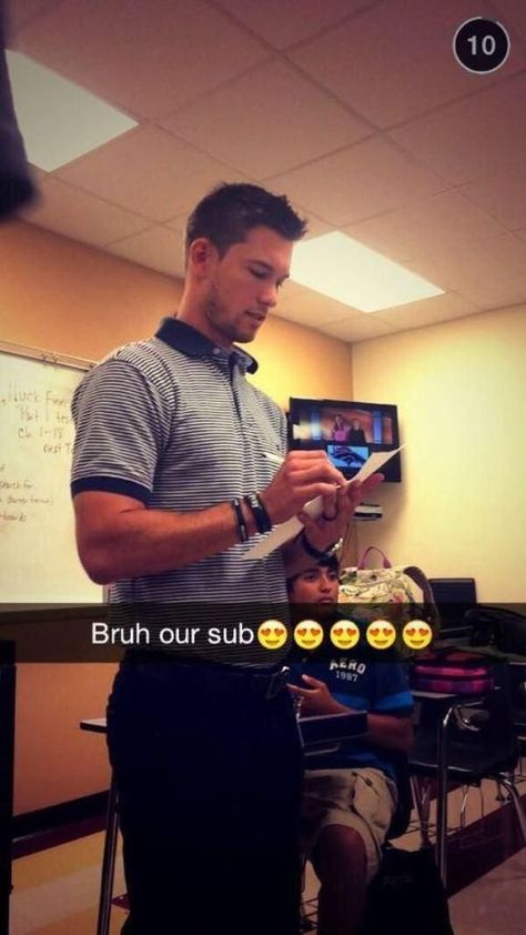 Hot substitute teachers are awesome! We had this one in high school, former college basketball player. He was there for… http://ibeebz.com College Professor, Funny Pins, Funny Posts, Funny Cute, I Laughed, A Man, Cool Photos, How To Look Better, High School