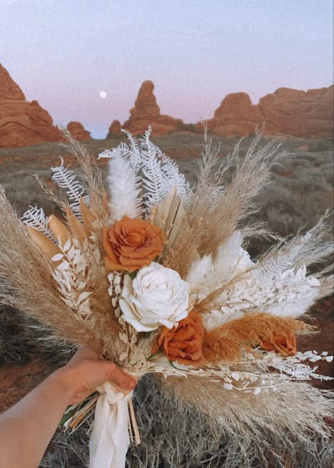 Outside Wedding Aisle Ideas Rustic, Western Boho Wedding Boquet, Western Boho Floral Arrangements, Boho Terracotta Wedding Groomsmen, Orange Western Wedding, Western Wedding Flowers Bridal Bouquets, Terracotta Western Wedding, Western Bridesmaid Bouquet, Western Flower Bouquet