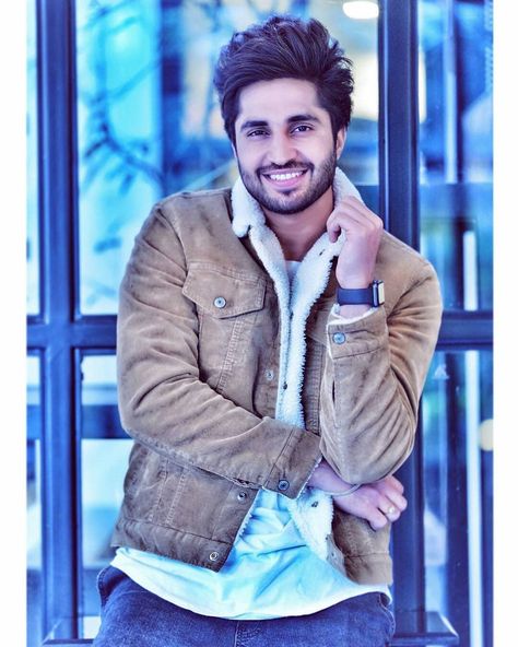 7 billion smiles,  And yours is my favorite 🙈❤ #bestsmileever😍 #fav❤ #supercute😍💘 #jassiegill @jassie.gill Jassi Gill Pics Hd, Jassi Gill Hairstyle, Bollywood Singers, I Miss You Cute, Jassie Gill, Jassi Gill, Nancy Jewel, Stylish Pic, Dream Goals