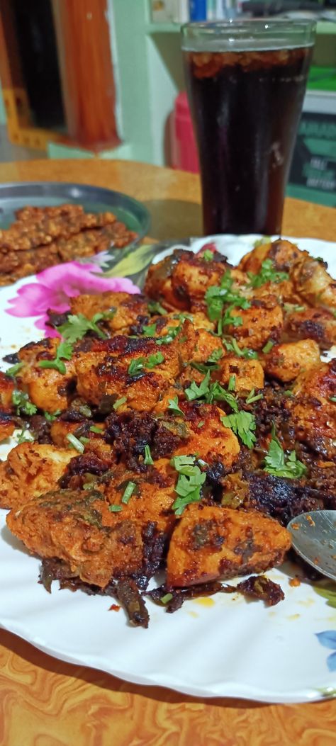 Chicken Snapchat story Tandoori Chicken Photography, Chicken Biryani Snap, Chicken Snap, Meal Snap, Grilled Tandoori Chicken, Band Tattoos, Biryani Recipe, Snap Food, Chicken Rice