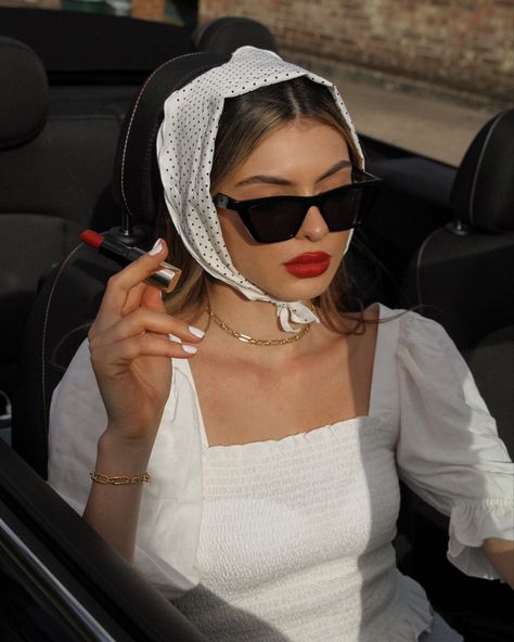 Black Glasses Outfit, Red Lipstick Outfit, Holding Lipstick, Head Scarf Outfit, Indie Sunglasses, Scarf Aesthetic, Glasses Outfit, From Russia With Love, Ideas For Instagram