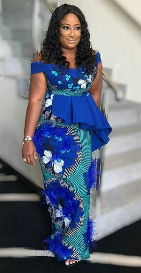 Elegant lady in Ankara african wear. Best African Dress Designs, African Lace Styles, Best African Dresses, Ankara Gown, African Dresses Modern, Ankara Fashion, Afrikaanse Mode, African Wear Dresses, Waste Collection