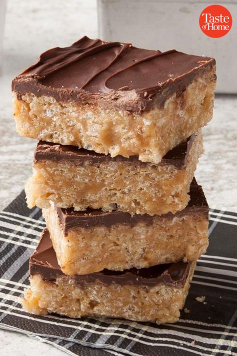 Peanut Butter Squares, Peanut Butter Oatmeal Bars, Peanut Butter Crunch, Simple Thanksgiving, Peanut Butter Oats, Peanut Butter Chocolate Bars, Peanut Recipes, Butter Bars, Best Peanut Butter