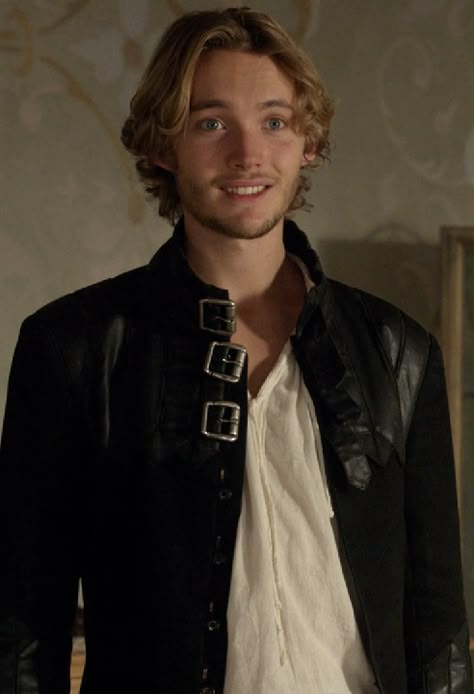 Francis Reign Outfits, Toby Regbo Aesthetic, Francis De Valois Reign, Francis Reign, Reign Characters, Toby Regbo Reign, Francis Valois, Reign Outfits, Reign Cast