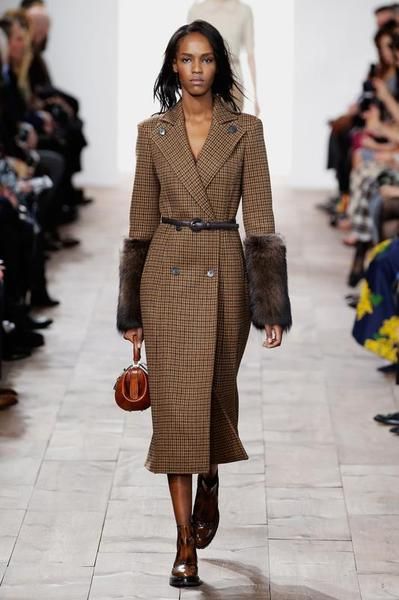 Michael Kors Coats, Michael Kors Clothes, Preppy Wardrobe, Bibhu Mohapatra, Michael Kors Fall, 2015 Runway, Michael Kors Fashion, Coat Women Fashion, Office Outfits Women