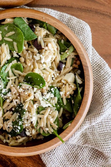 Spinach Feta Orzo Salad - lunch #lunch #salads #sidedishes Orzo Feta Salad, Feta Orzo Salad, Spinach Feta Salad, Spinach Orzo Salad, Feta Orzo, Orzo Spinach, Orzo Salad Recipes, Salad Lunch, Orzo Pasta Salad