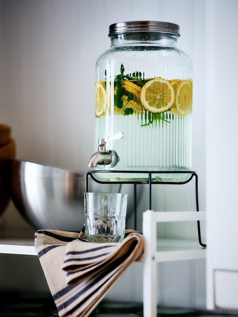 Convenient jar with tap - IKEA Ikea Vardagen, Big Glass Jar, Kitchen Words, Beverage Dispensers, Office Chair Design, Kitchen Trolley, Compact Kitchen, Ikea Family, Glass Cabinet Doors