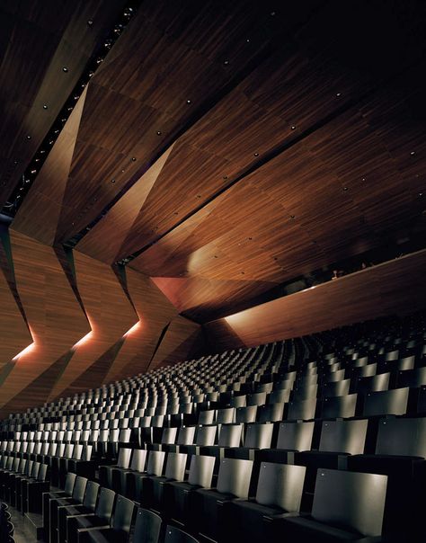 Festival Hall of the Tiroler Festspiele Erl by Delugan Meissl Associated Architects | photo © Brigida González / http://www.yatzer.com/festival-hall-of-the-tiroler-festspiele-erl-delugan-meissl-associated-architects Auditorium Architecture, Cinema Architecture, Auditorium Design, Cinema Design, Theatre Interior, Festival Hall, Theatre Design, Commercial Interior Design, Home Cinemas