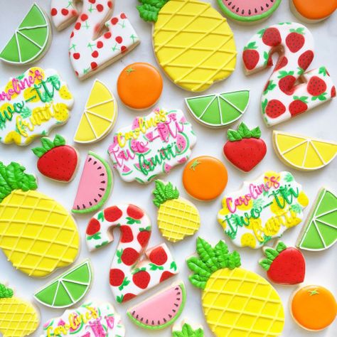 This Two-tti Frutti set has me ready for the Summer! Fruit stencils are @stencibelle plaque is from @whiskedawaycutters strawberry #baking #baking #photoshoot Fruit Stencils, Tutti Fruity Party, Twotti Fruity, Tutti Frutti Birthday Party, Fruit Birthday Party, 2nd Birthday Party For Girl, Fruit Birthday, 5th Birthday Party Ideas, Fiesta Tropical