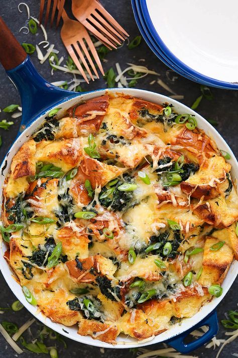 Spinach and Cheese Strata - Damn Delicious Morning Breakfast Recipes, Cheese Strata, Easy Christmas Breakfast, Morning Recipes Breakfast, Savory Bread Puddings, Mothers Day Dinner, Chicken Meatball, Lazy Dinners, Breakfast For A Crowd